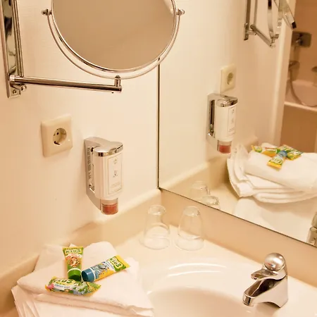 Atlantic Landgut Horn Hotel 4*