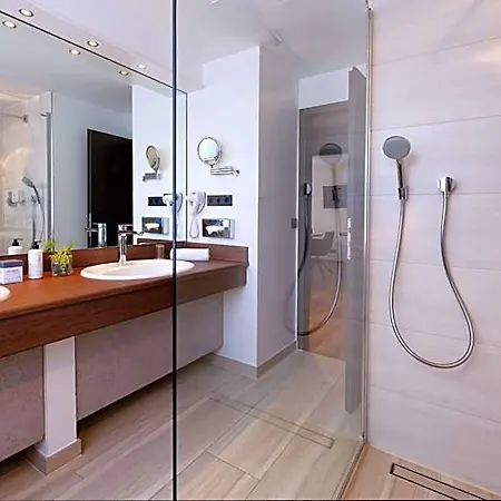 Hotel Atlantic Landgut Horn 4*