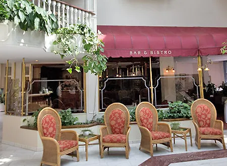 Atlantic Landgut Horn Hotel 4*